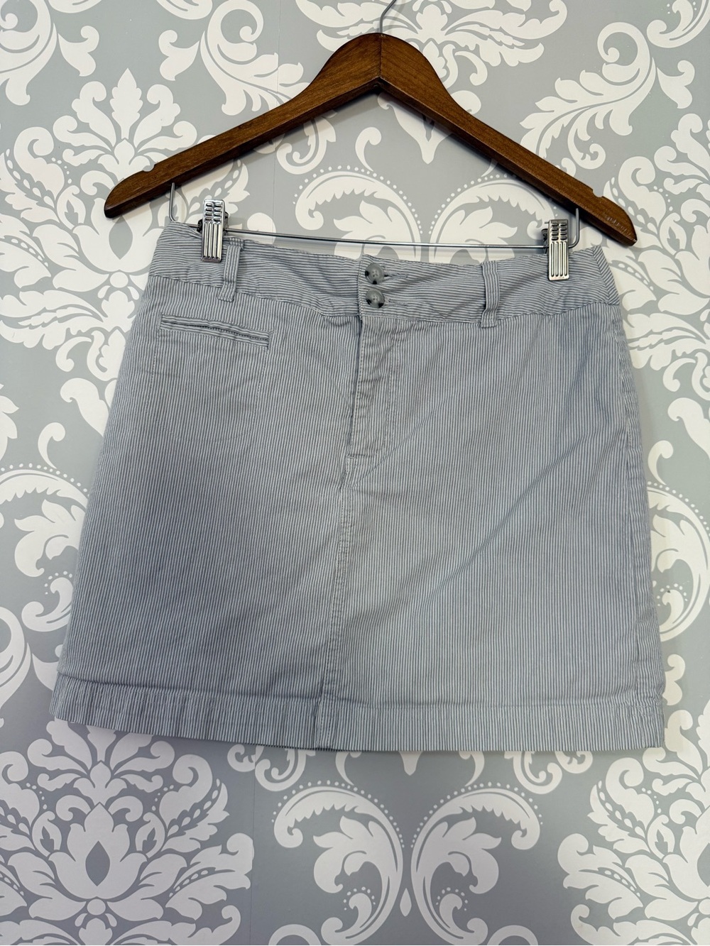 💫4/$25 • St. John’s Bay Light Blue Striped Cotton Skort